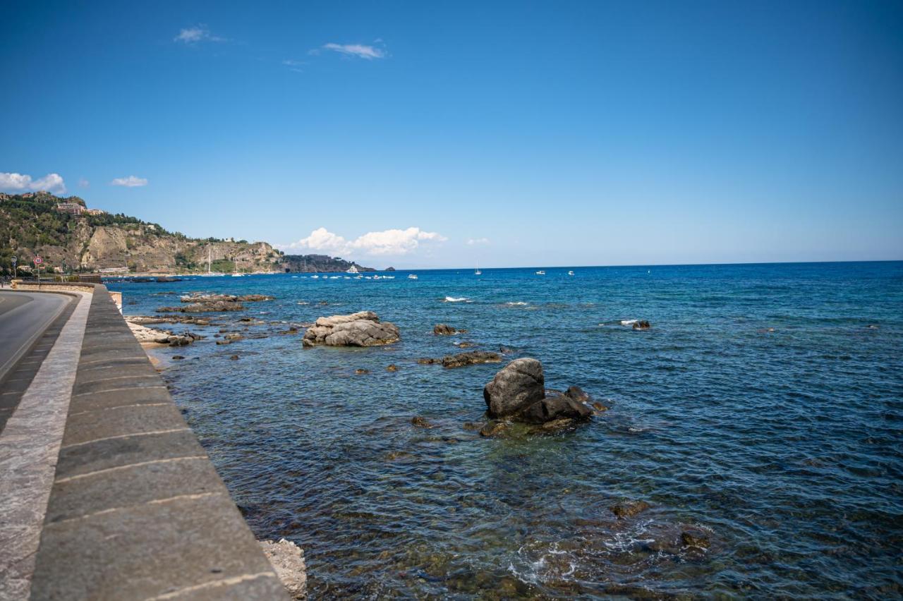 La Casetta Azzurra Naxos จีอาร์ดีนี นักซอส ภายนอก รูปภาพ